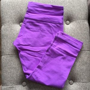 Lululemon wonder under crops: size 6